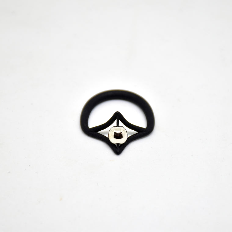 Petal Simple Ring in Black